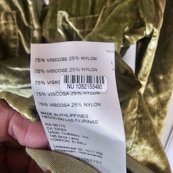 Pilcro Anthropologie Crushed Velvet Button Down Relaxed Petite - Picture 4 of 5